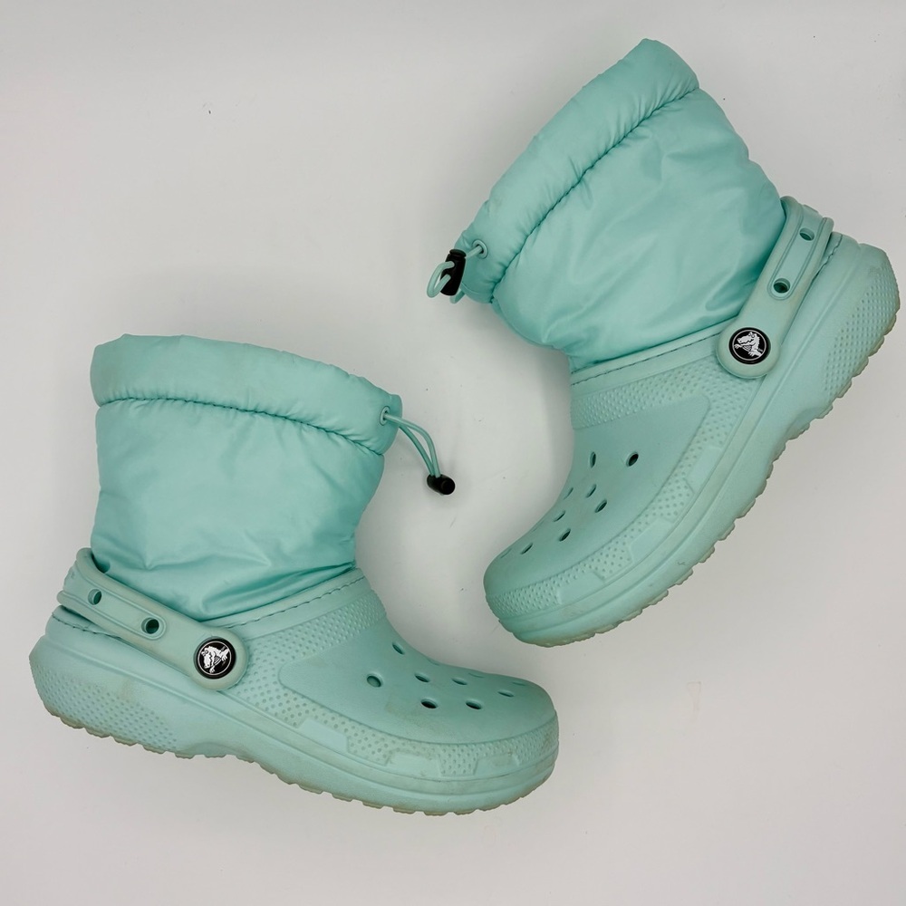 Crocs Classic Neo Puff Short Snow Boots Women’s Size 5 Pure Water Blue Fleece - Picture 2 of 7